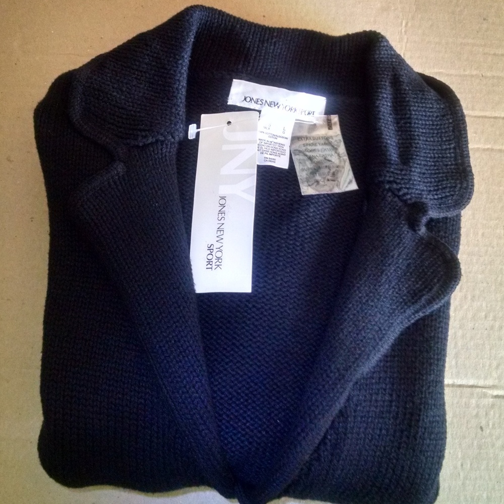 Vintage Beautiful Sweater Jacket - Picture 2 of 13